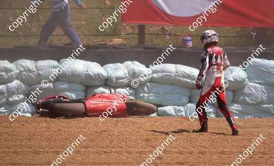 1999 Kya SBK 20 Doriano Romboni CRASH (Colin Watling Photographic) (2)
