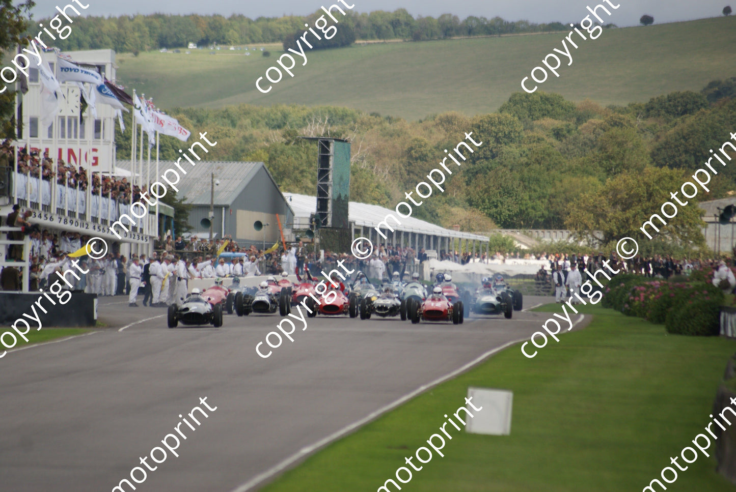 1 start note 2 Ferraris stalled (5)
