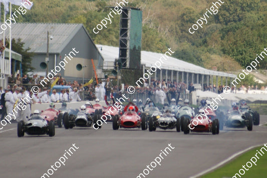 1 start note 2 Ferraris stalled cropped (5)