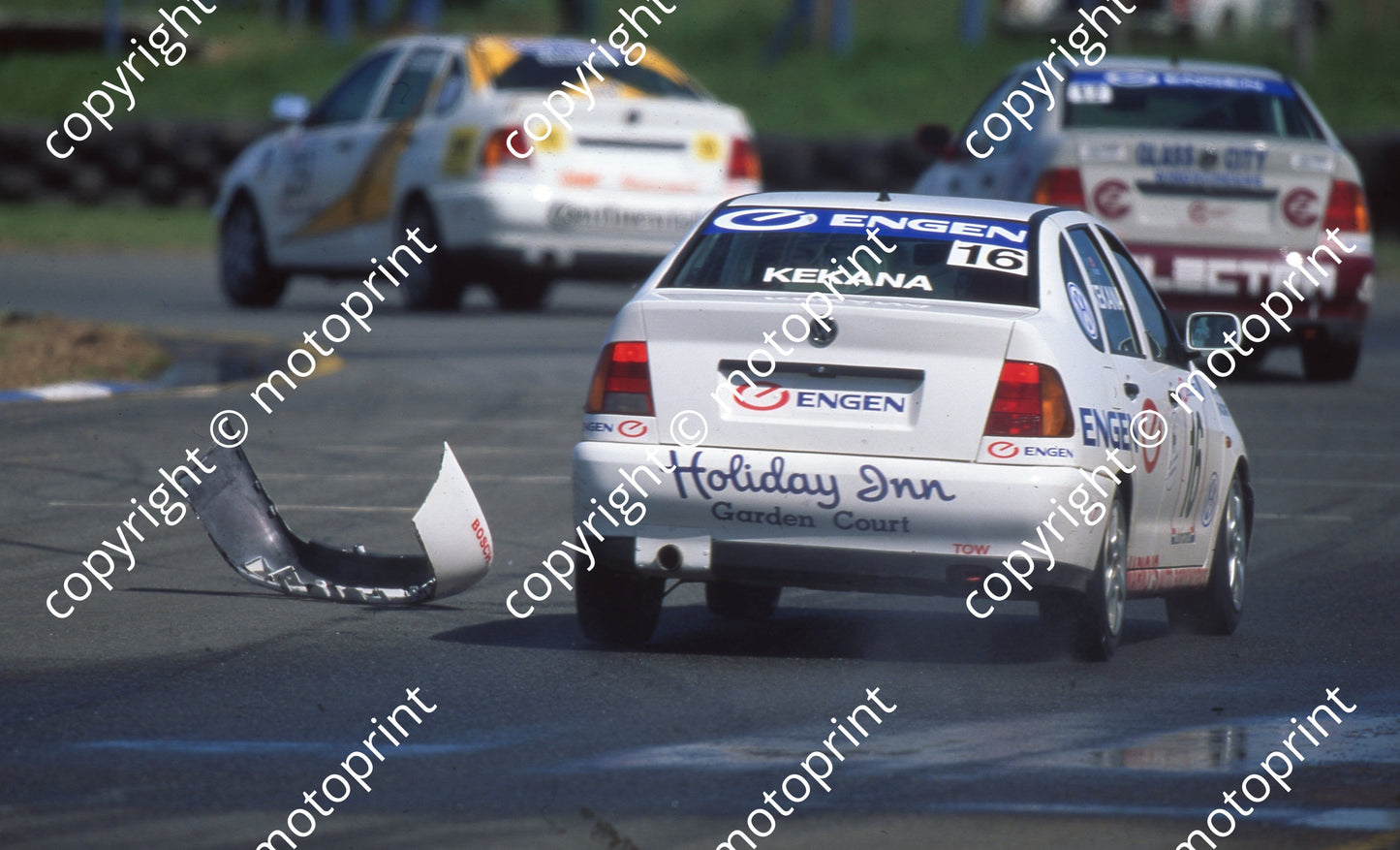 2000 Engen Polo Cup Philip Kekana NOTE TRACK DEBRIS Colin Watling  Photographic) (4)