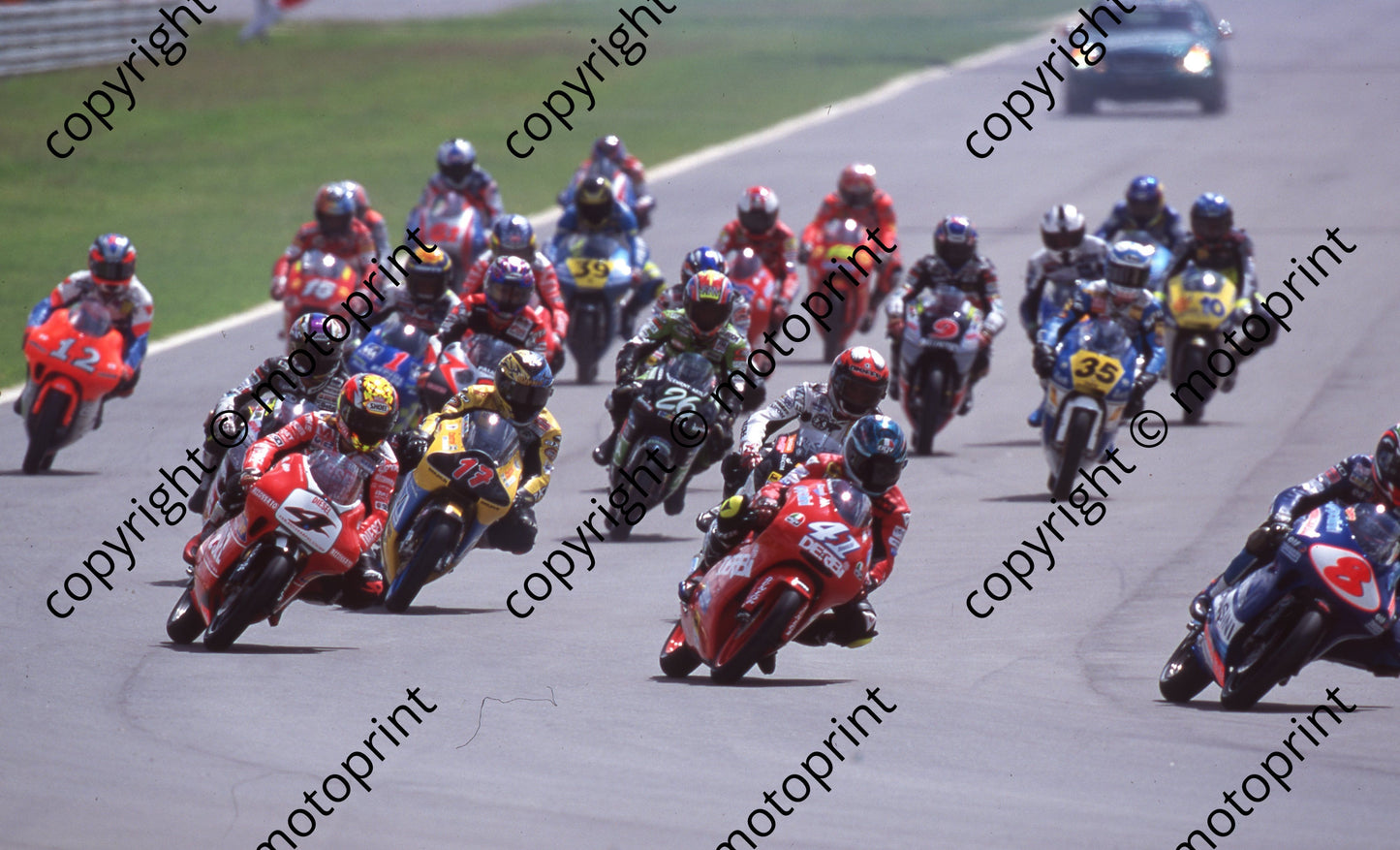 2000 Phakisa SA GP 125 0 1st lap (Colin Watling Photographic)  (5)