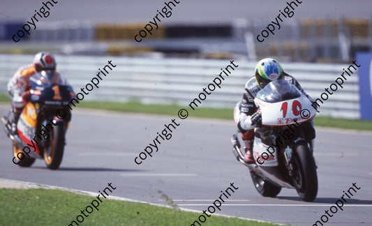 2000 Phakisa SA GP 500 10 1 Alex Barros Honda 4th 1 Alex Criville Honda 5th run to flag (Colin Watling Photographic)  (1)