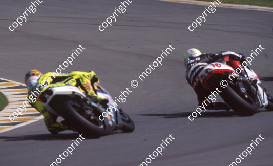 2000 Phakisa SA GP 500 10 Alex Barros focus 46 Valentino Rossi Honda (Colin Watling Photographic) (1)
