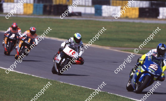 2000 Phakisa SA GP 500 2 Kenny Roberts Suzuki 10 Alex Barros 1 Alex Criville both Hondas (Colin Watling Photographic) (16)