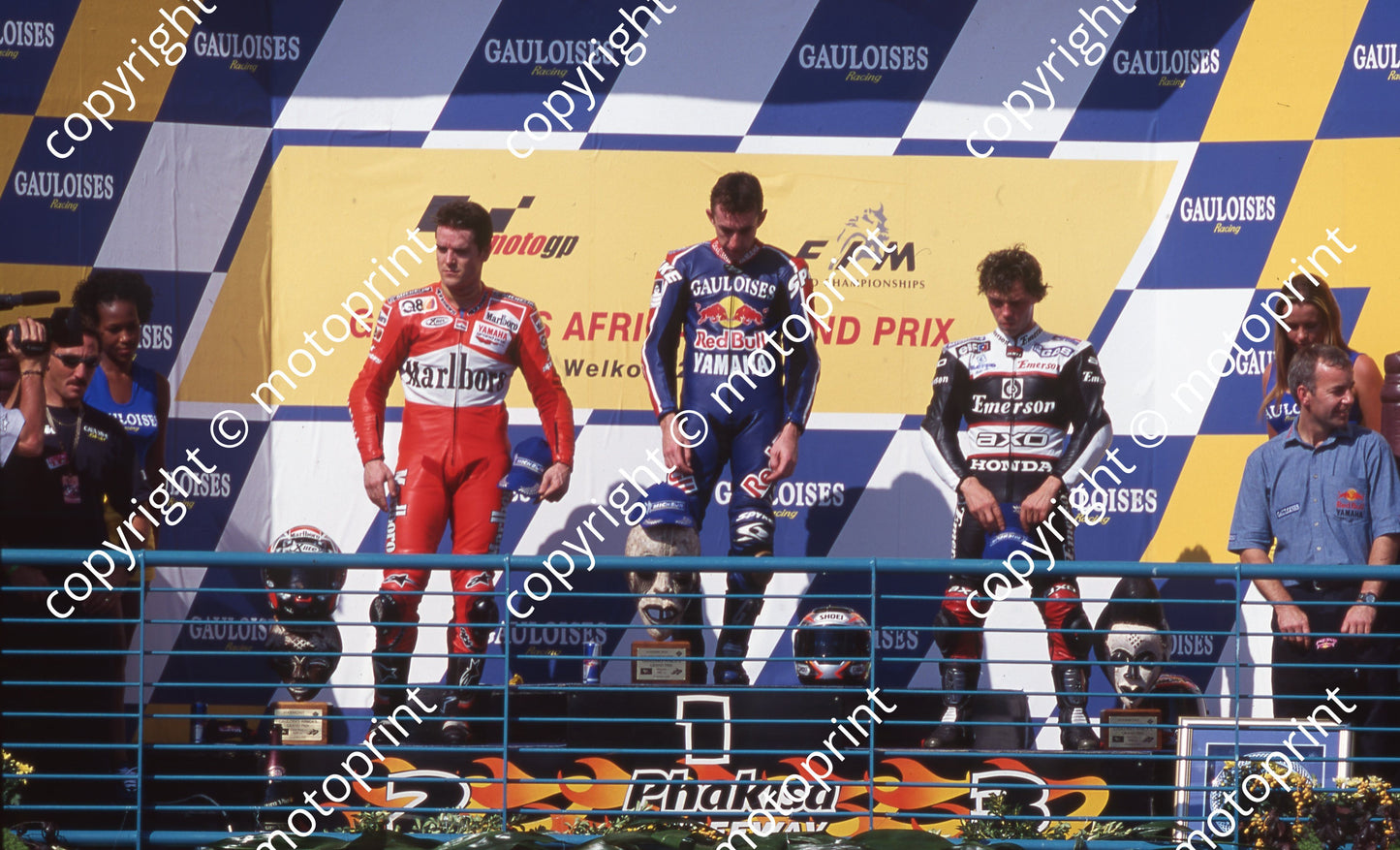 2000 Phakisa SA GP 500 podium Gary McCoy centre, Carlos Checa left, Loris Capirossi right (Colin Watling Photographic) (93)