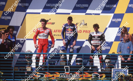 2000 Phakisa SA GP 500 podium Gary McCoy centre, Carlos Checa left, Loris Capirossi right (Colin Watling Photographic) (93)
