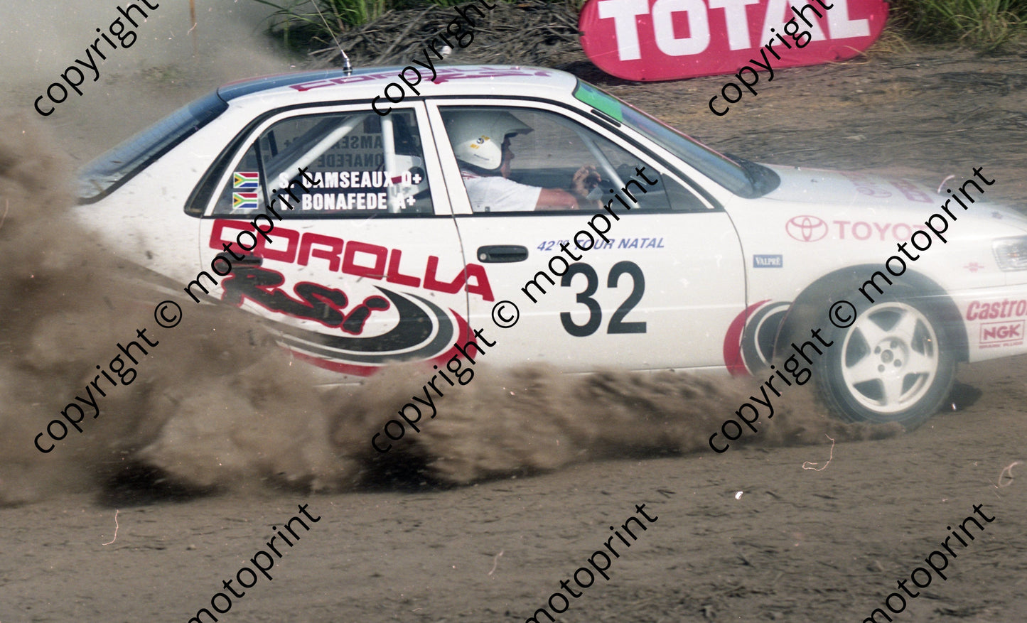 2000 Tour Natal Rally 32 Serge Damseaux Vito Bonafede Toyota (Watling Photo) (12)