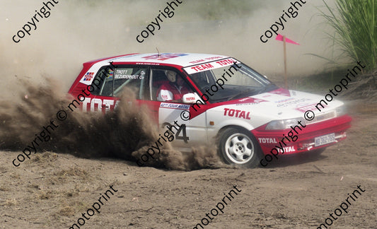 2000 Tour Natal Rally 34 Craig Trott Gerhard Bezuidenhout Toyota (Watling Photo) (49)