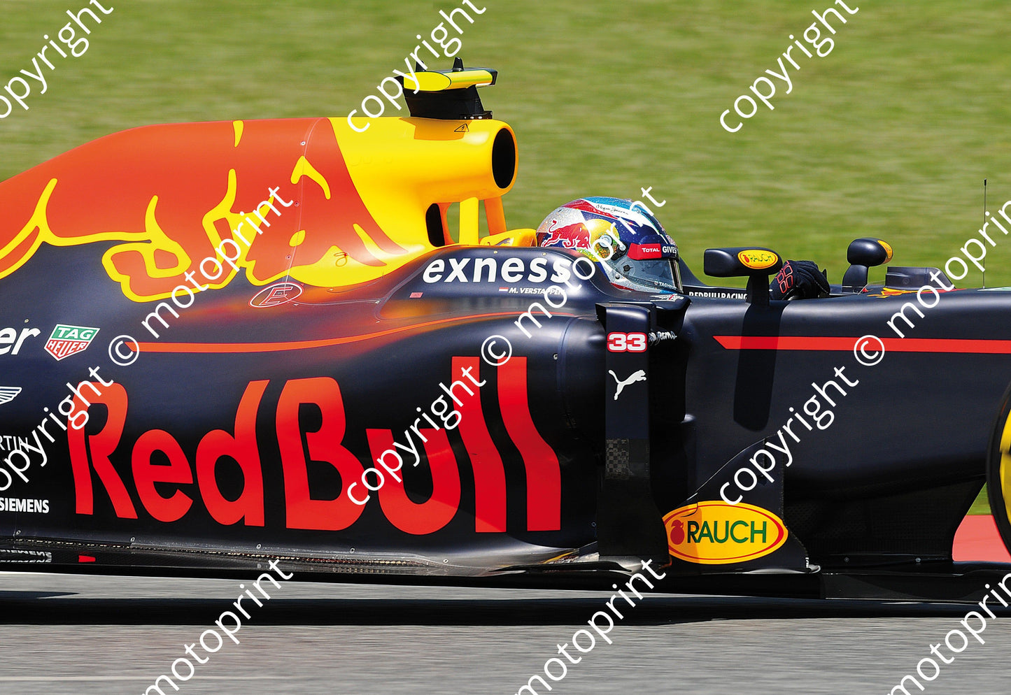 2016 33 Max Verstappen Red Bull RB12 (courtesy Paolo D'Alessio) (37)