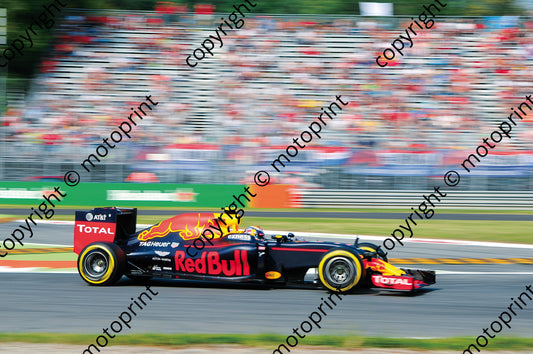 2016 33 Max Verstappen Red Bull RB12 (courtesy Paolo D'Alessio) (86)