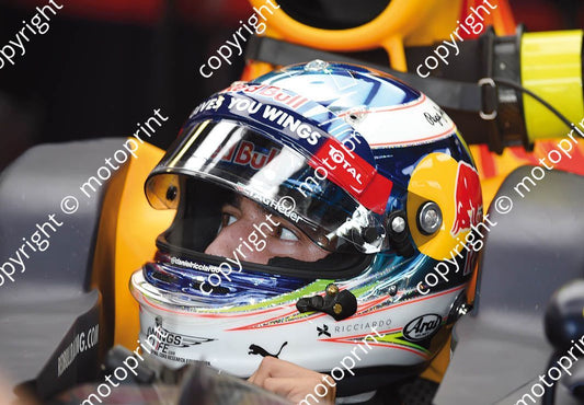 2016 3 Daniel Ricciardo Red Bull RB12 Italian GP (courtesy Paolo D'Alessio) (12)