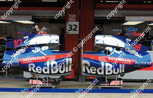 2018 Spanish 10 Pierre Gasly 28  Brendon Hartley  Toro Rosso STR1 (recommended max print size A4 20x30 cm)  (68)
