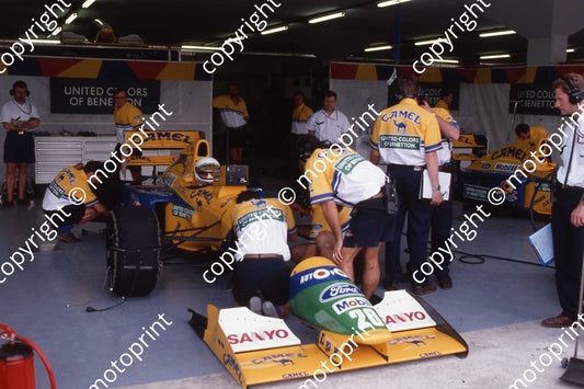 20 Martin Brundle Benetton B191B  scan 10x15 cm (courtesy Roger Swan) (6)