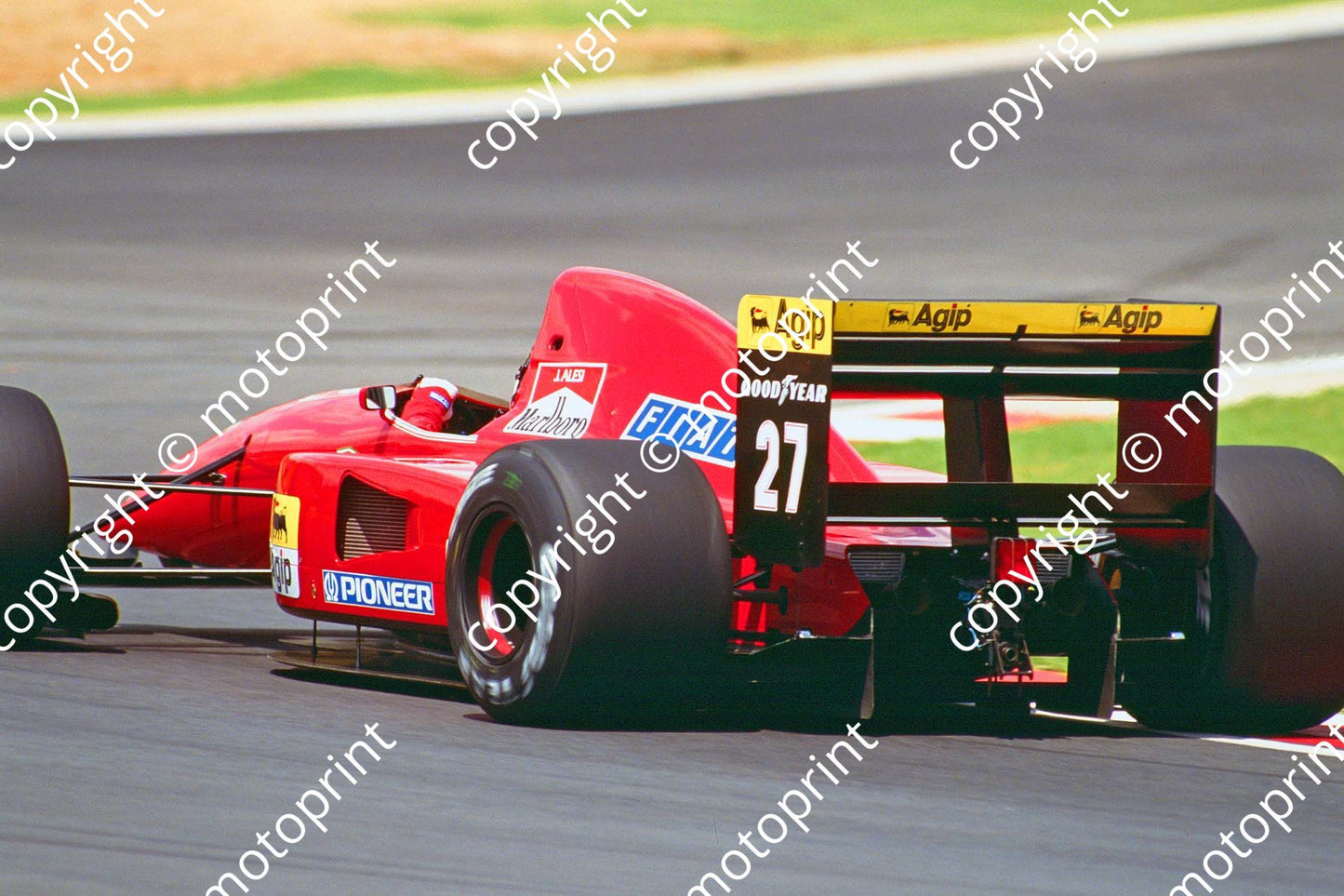 27 Jean Alesi Ferrari F92A 017357 (Courtesy Roger Swan) (2)