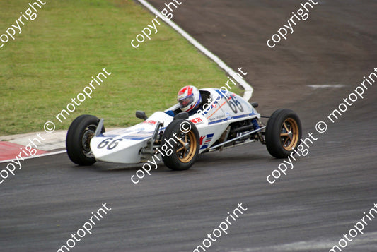 66 Kevin Oldfield Mantis Vee(6)