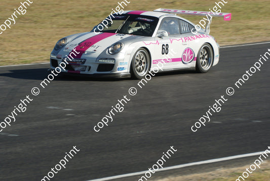 68 Craig Jarvis Johan Engelbrecht Porsche 911GT3 (2)