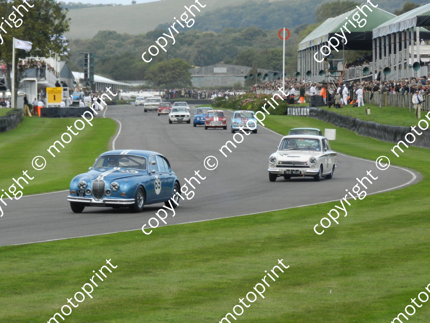 69 Cleland Jag MK2 16 Pirro Lotus Cortina race 1 (19)