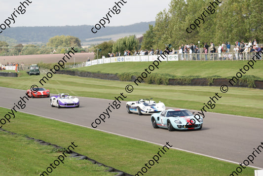6 Shaun Lynn GT40 19 Gary Pearson Lola Chev  practice  (30)
