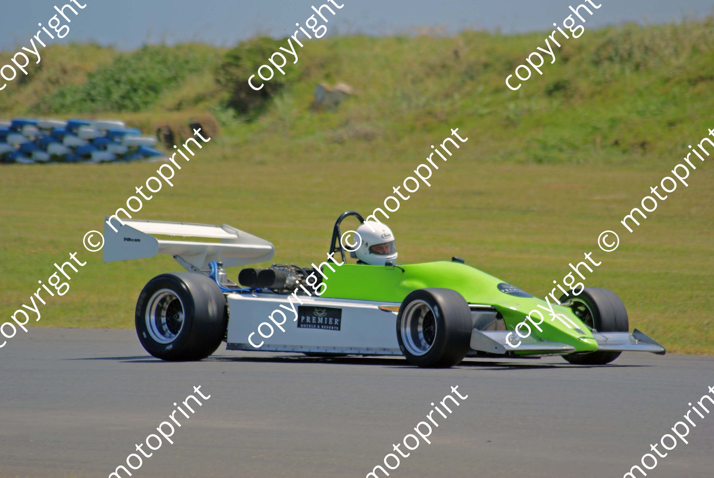 77 Tony Martin Pilbeam Ford MP52 FF2000 (3)