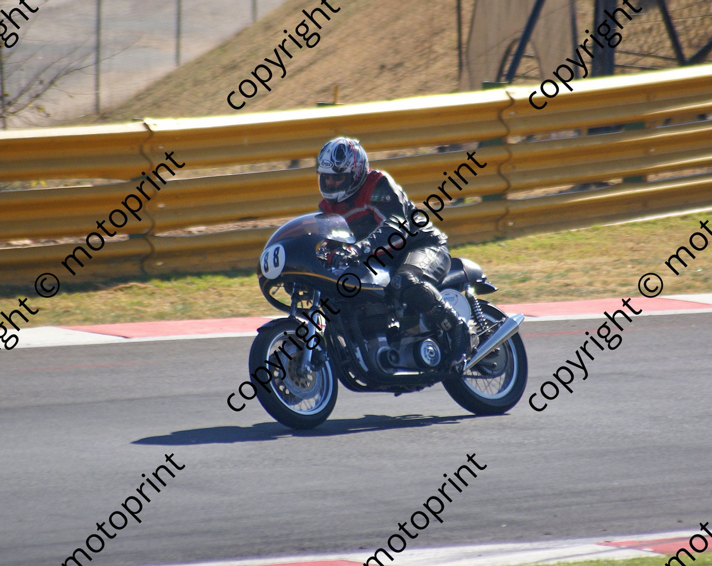 88 Moody DSC00702