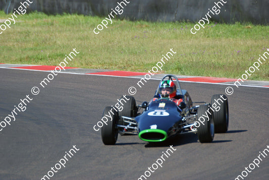 8 Howard Robinson check Titan Mk5  (2)