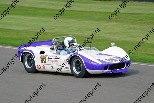 96 Andrew Beaumont McLaren Chev M1B practice  (32)