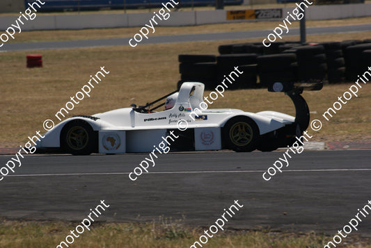 98 Roddy Mills Gunther Drotschie Pilbeam MP98 practice (12)