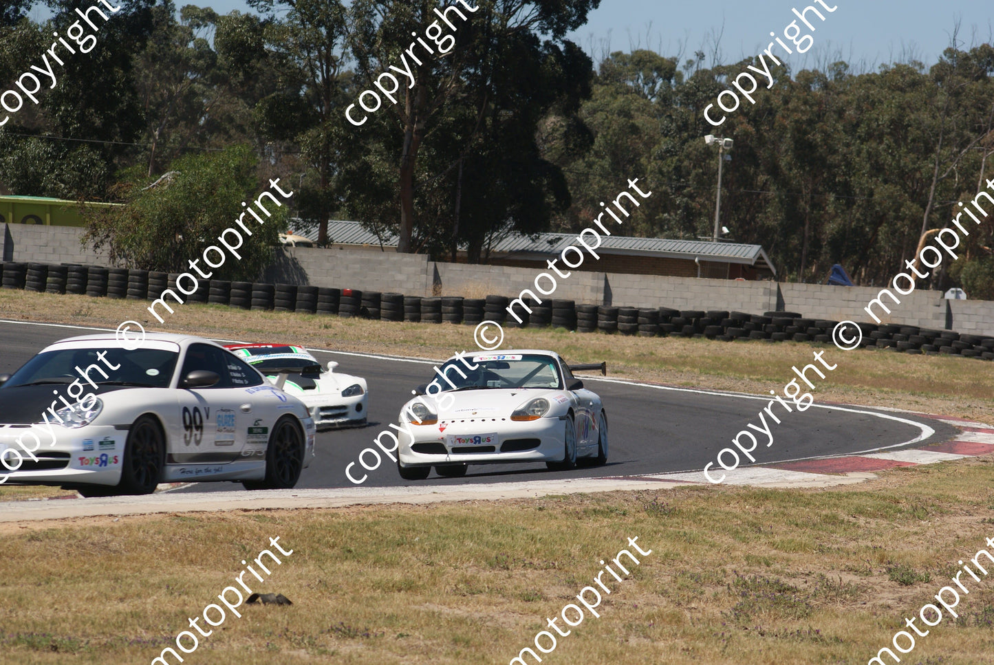 99 Pierre Martins, Neeraj Ghazi, Knuben Naidoo Porsche 911GT3; 169 Mo Mia, Jayendren and Rajendren Naidoo Porsche (1)