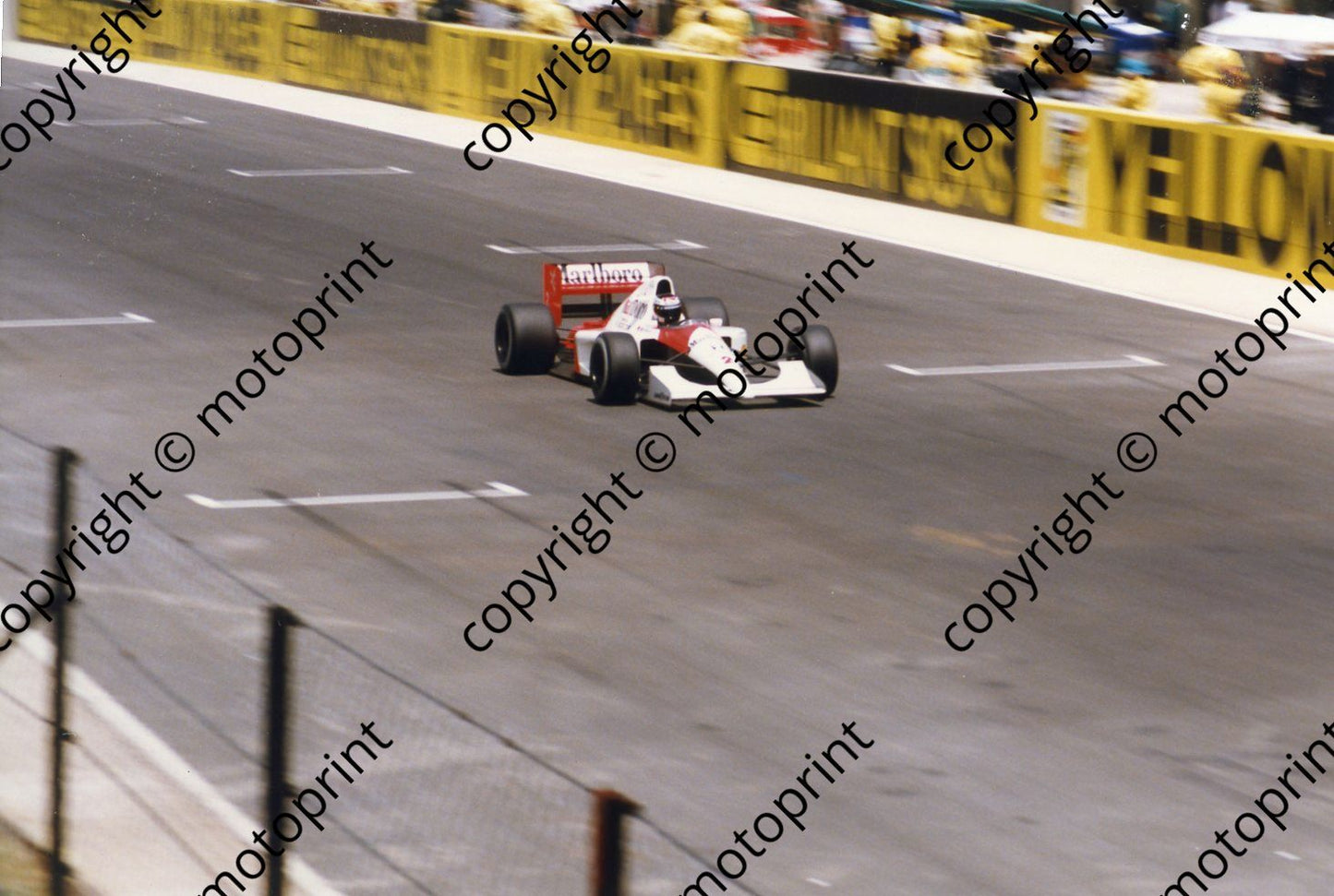 Berger McLaren on sraight