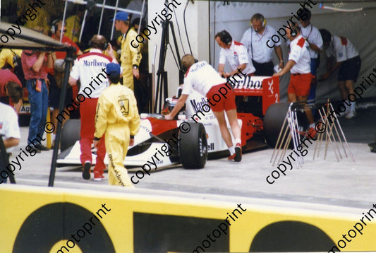 Berger pits McLaren MP4 6b