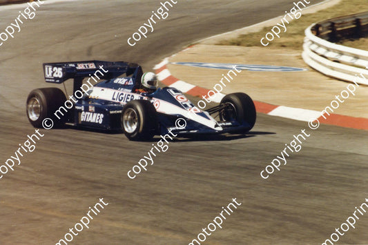 De Cesaris Ligier JS23 NOTE IN CAR 25