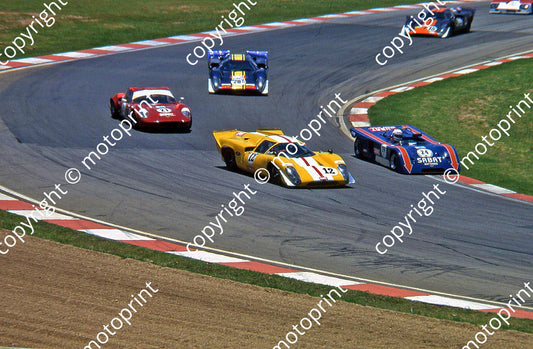 ISP 12 Barlot Lola T70, 24 Dunkerley Chevron 21 Jonathan du Toit B8, 28 Chris O'Neil Lola T70 15 Nigel Hulme Lola T70