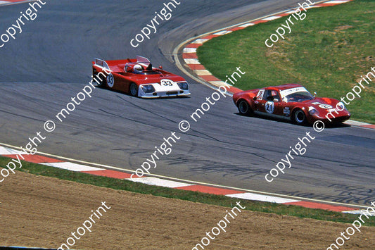 ISP Chevron B8 Jonathan Du Toit, Alfa 33 Andrew Fletcher
