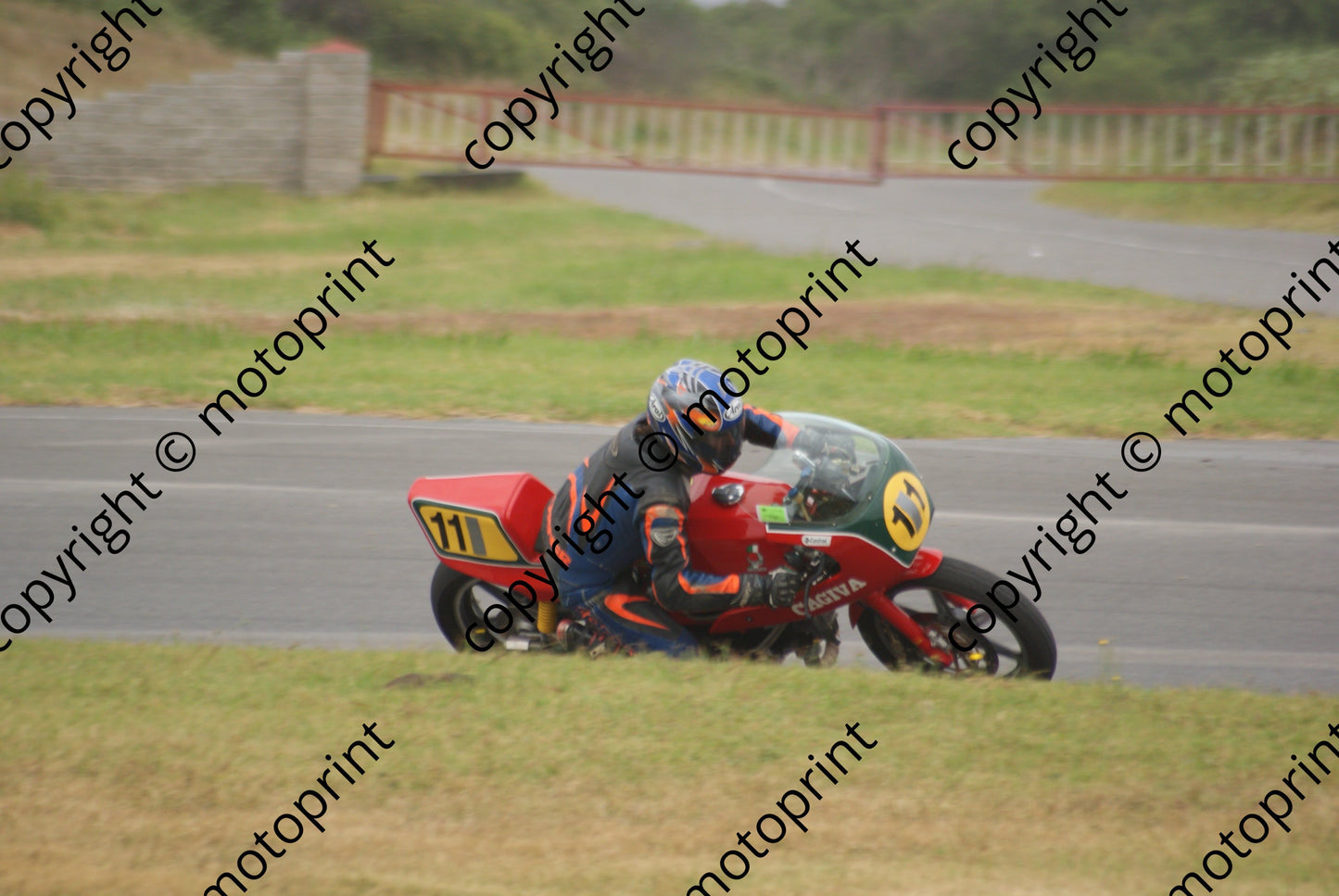 Jones DSC01400