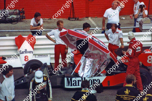 Lauda right MP4-2b