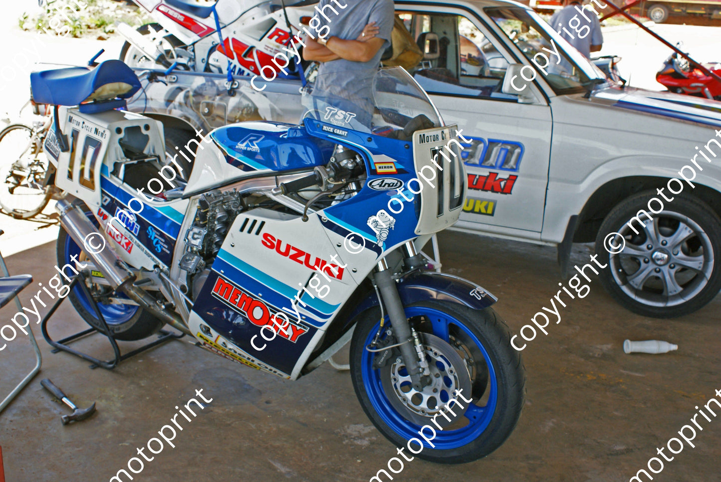 MC 10 Suzuki GSXR-R 750 Tony Salt DSC02082