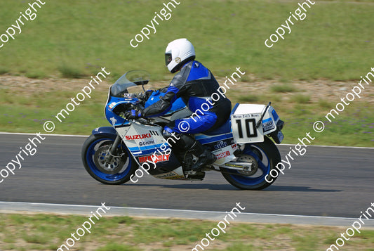 MC 10 Suzuki GSXR-R 750 Tony Salt DSC02209
