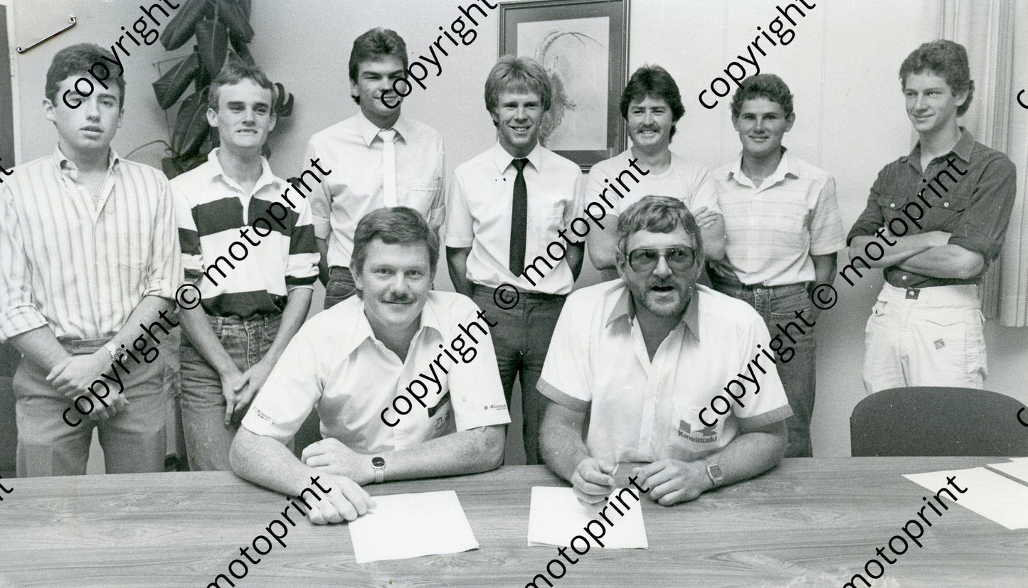 MC 1985 Kawasaki Team Green M Zuccaroli, V Kyle, N Koedooder, P Ford, C Spencer, G Thomas, W Doran 149