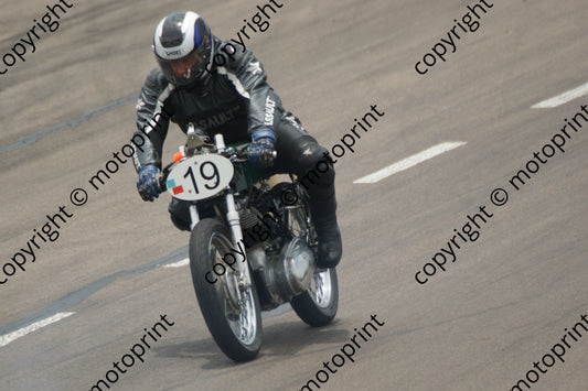 MC 19 De Beer Royal Enfield 29 Jan Zwartkops  (97)