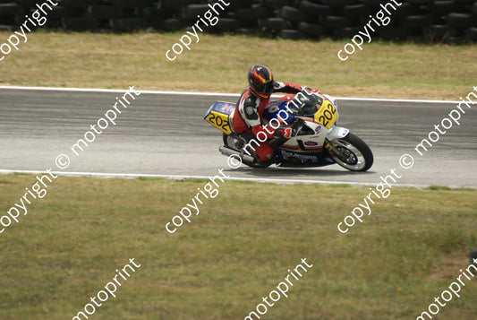 MC 202 Tiffany Honda VFR400 21 Jan Aldo Scrib  (180)