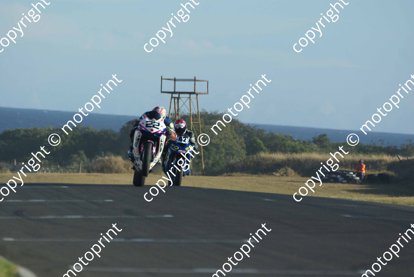 MC 22 wheelie 42 DSC08384