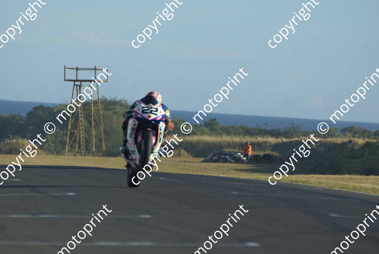 MC 22 wheelie DSC08385