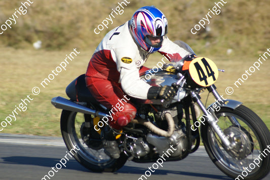 MC 44 P Annetts  DSC07887