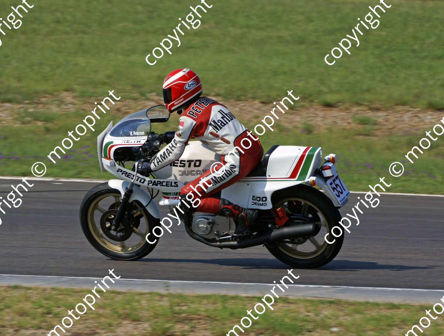 MC 557 Ducati 500 Desmo Rob Petersen DSC02193
