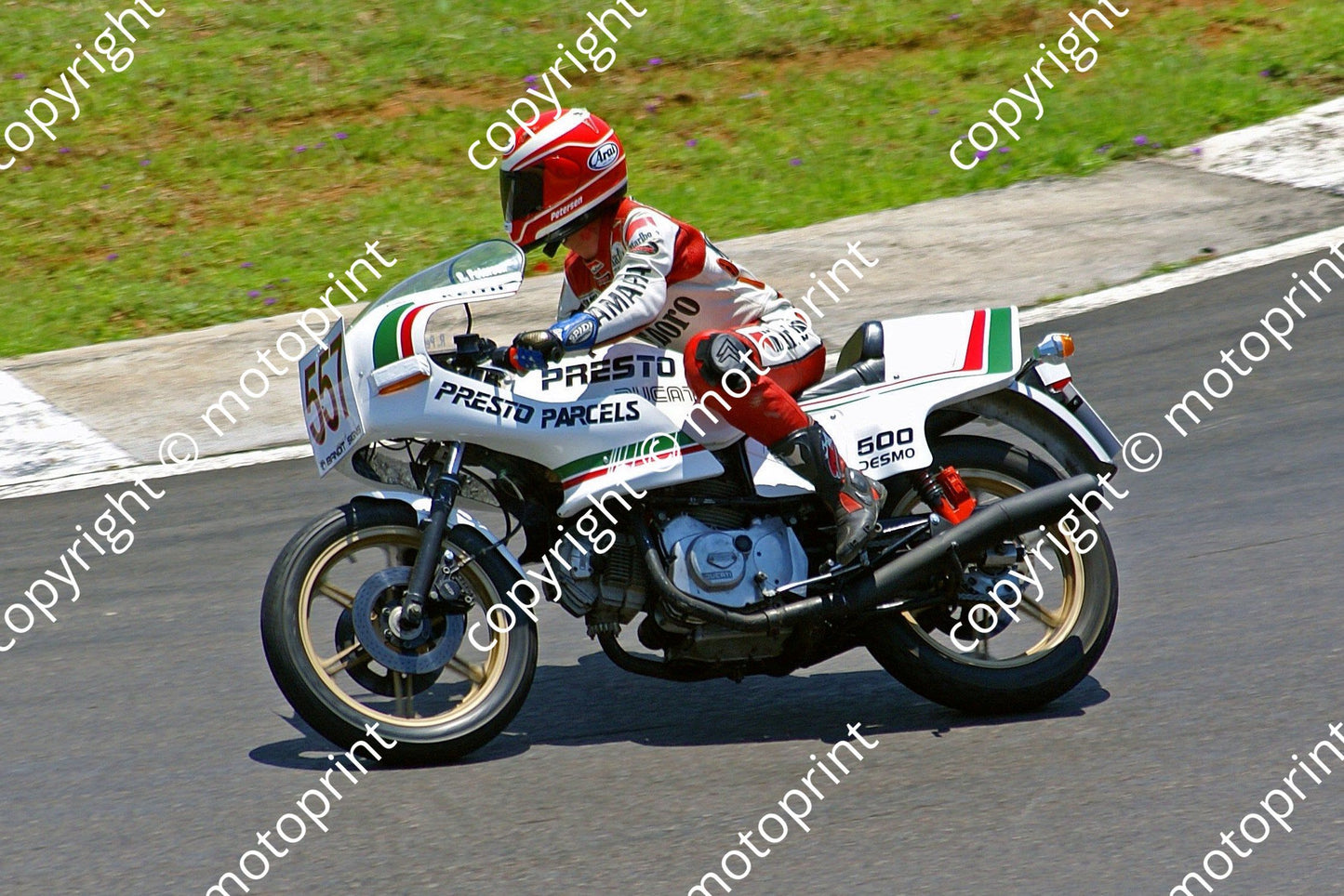 MC 557 Ducati 500 Desmo Rob Petersen DSC02447 crop