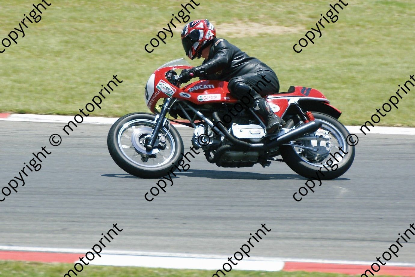MC 8 Cox demo D1000255