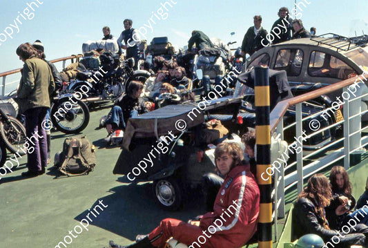 MC Crowded ferry deck