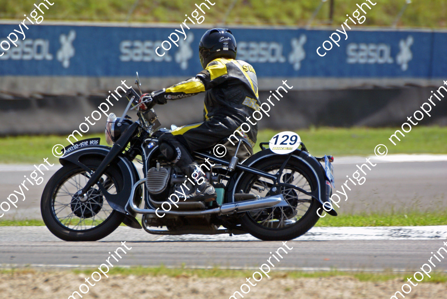 MC D-J BMW 129 DSC02397