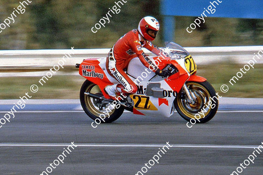 MC Lawson Yamaha into Leeukop, note fairing intake cropped