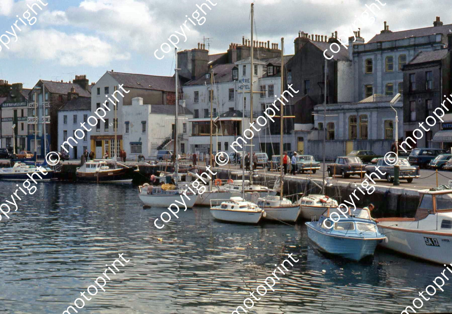 MC Ramsey harbour Mitre Hotel DHP room